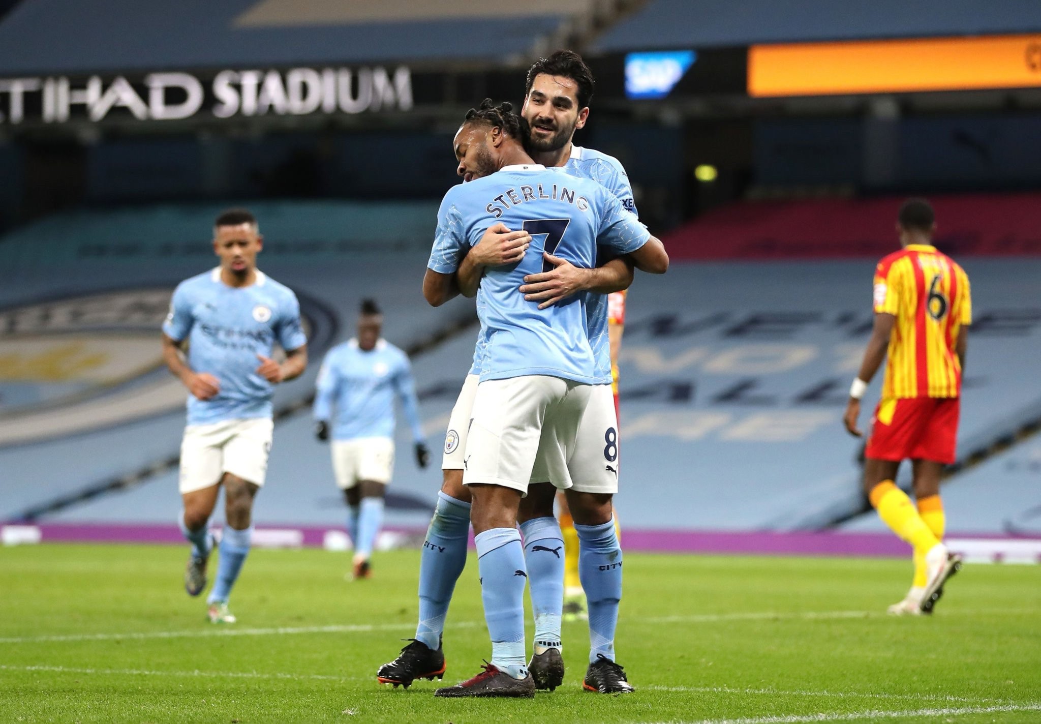 队展开接触 队展开接触